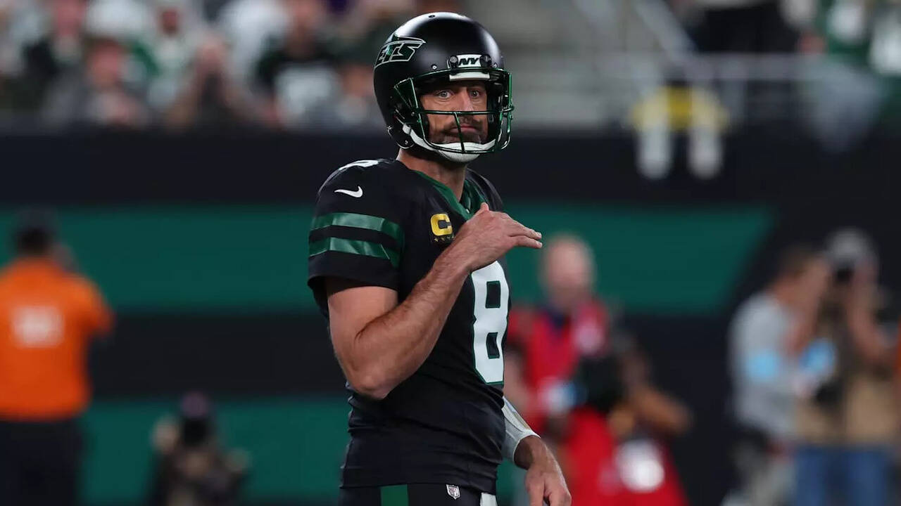 “Possibly benched over the next few weeks”: NFL inside reveals that the Jets may cut quarterback Aaron Rodgers mid-season | NFL News - Times of India