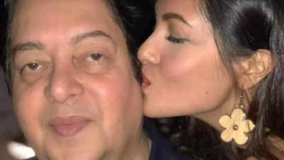 Riya Sen pens an emotional note for her father Bharat Dev Varma days after his passing: 'I’m not alone'