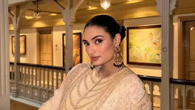 Mom-to-be Athiya Shetty flaunts her baby bump in a white ethnic outfit; fans REACT - See post