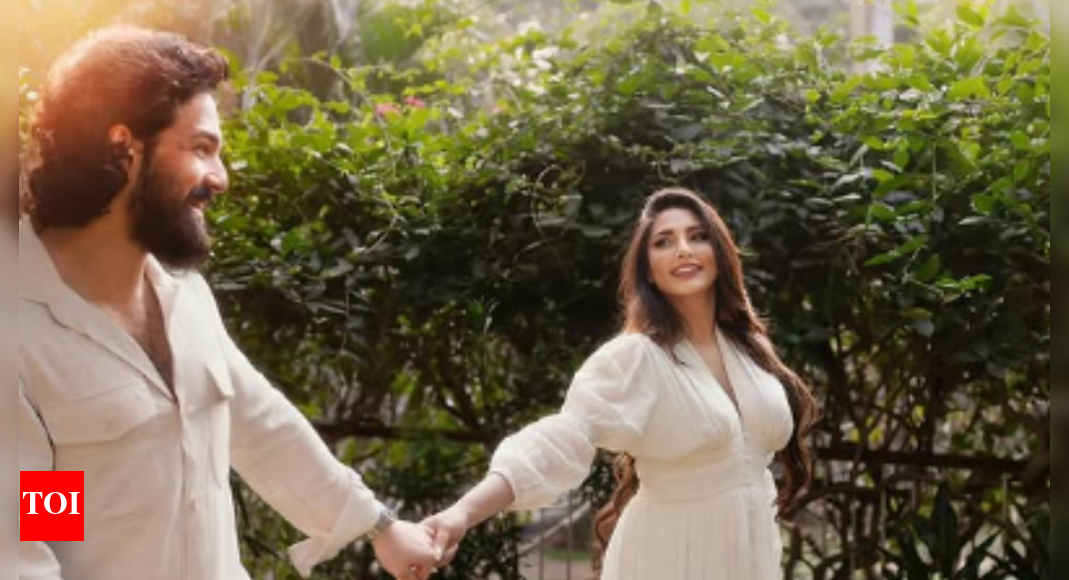Has Akhil Akkineni turned off comments on engagement post with Zainab Ravdjee? | - Times of India