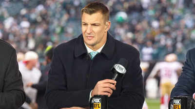 Rob Gronkowski is leaving FOX on Sunday after Terry Bradshaw apologized to honor the company's $16 billion commitment