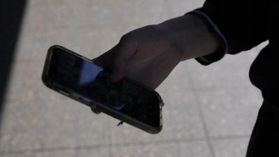 Australia passes law banning social media for children under 16