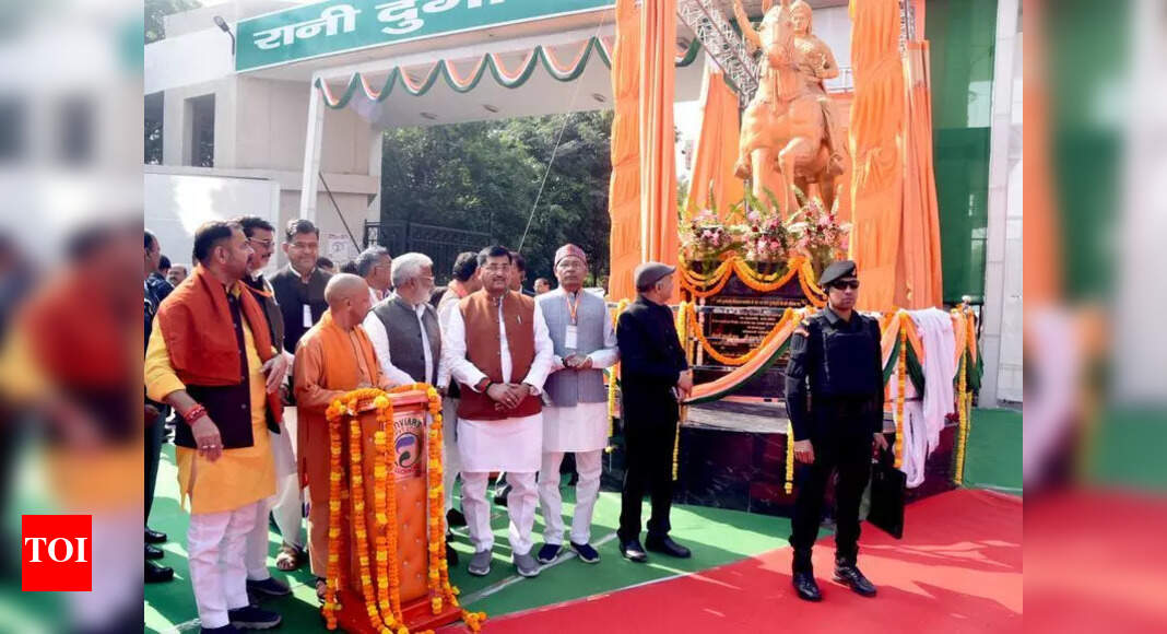 CM Yogi Adityanath Urges Strong Action Against Mafia During Chitrakoot ...