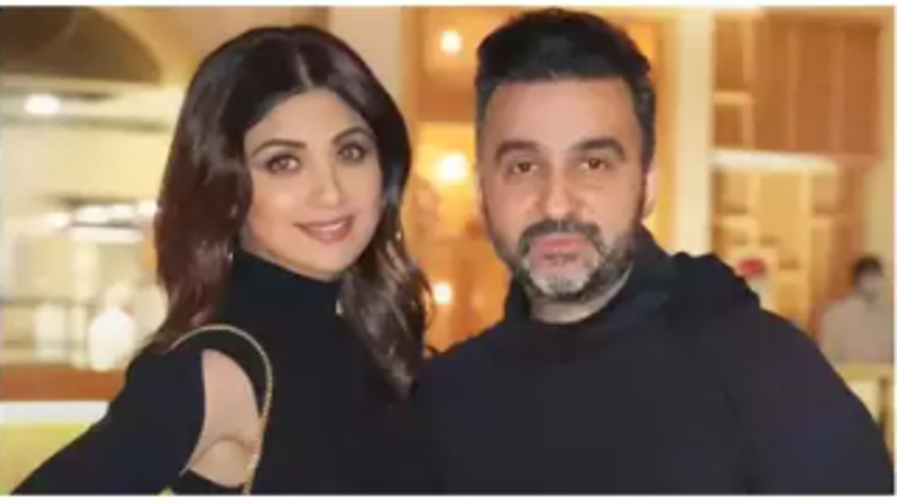 Raj Kundra-Shilpa Shettys Mumbai home raided by the ED in connection to  the 2021 porn production case | Hindi Movie News - Times of India