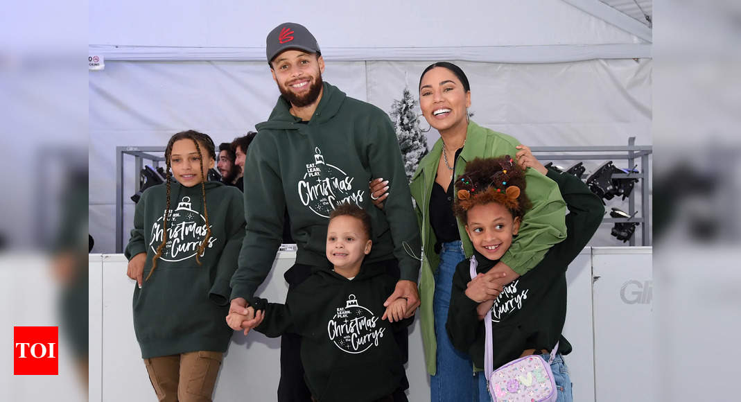 Stephen Curry and Ayesha Curry share heartwarming Thanksgiving picture with  kids: Fans reflect on Riley's growth and family milestones | NBA News -  Times of India