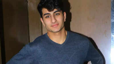 Ibrahim Ali Khan's gym bag sparks curiosity with bizarre items