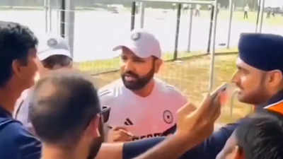  Rohit Sharma requests fan in Australia. Watch