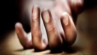 Man falls to death after opening door of moving bus to spit 'paan' in UP