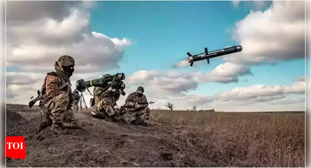 अमेरिका ने यूक्रेन के लिए 725 मिलियन डॉलर के सैन्य सहायता पैकेज का अनावरण किया, जिसमें बारूदी सुरंगें और वायुरोधी हथियार शामिल हैं