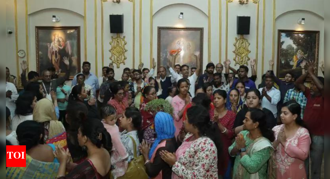 Iskcon Kolkata Urges Bangladeshi Monks to Avoid Saffron and Tilak Amid ...