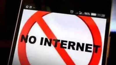 Mobile internet ban extended till Dec 5 in nine districts of Manipur