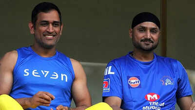 I don't speak to MS Dhoni, says Harbhajan Singh