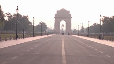 Delhi's air quality recorded 'poor' for 3rd consecutive day, visibility improves