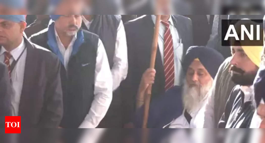 Sukhbir Singh Badal Performs ‘Seva’ at Anandpur Sahib After Assassination Attempt