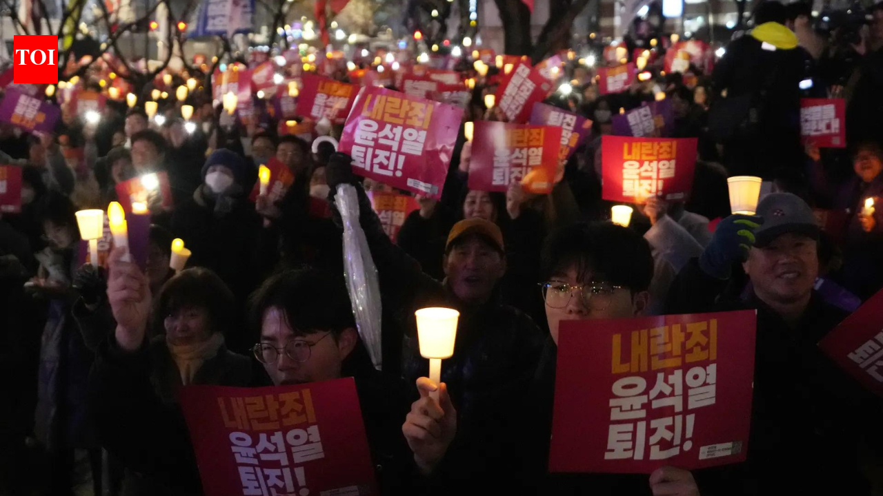 South Korea in turmoil: Protesters demand President Yoon Suk Yoon's ...