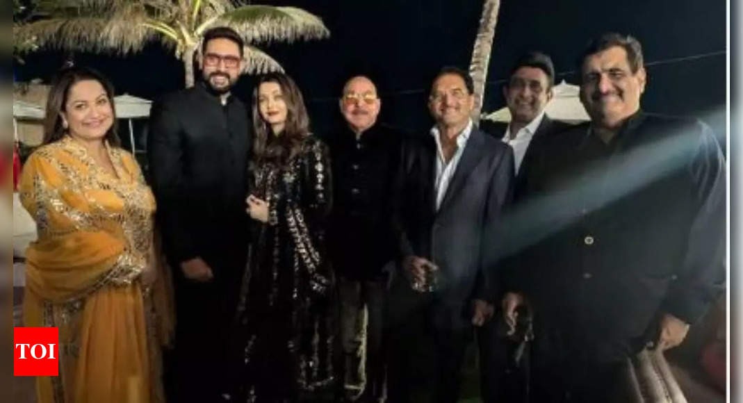 Aishwarya Rai-Abhishek Bachchan back together: 5 times celebs have proved Indian marriages have no expiry date – Times of India