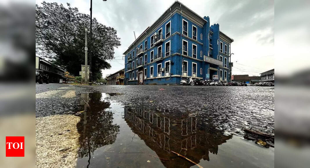 Unseasonal rain hits parts of Goa due to cyclonic pressure | Goa News ...