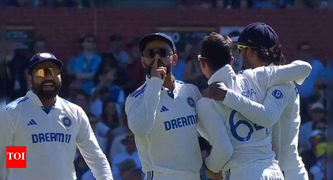 Virat Kohli shushes Australian spectators - WATCH