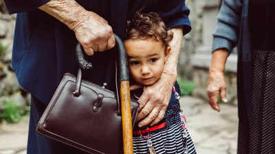 What’s granny’s handbag syndrome and why is it bad for youngsters? Pediatrician explains – Instances of India