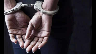 Auto driver held for assaulting minor