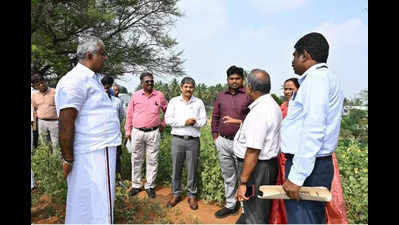 A team of IIT-M experts inspects Sengulam lake in Kovai