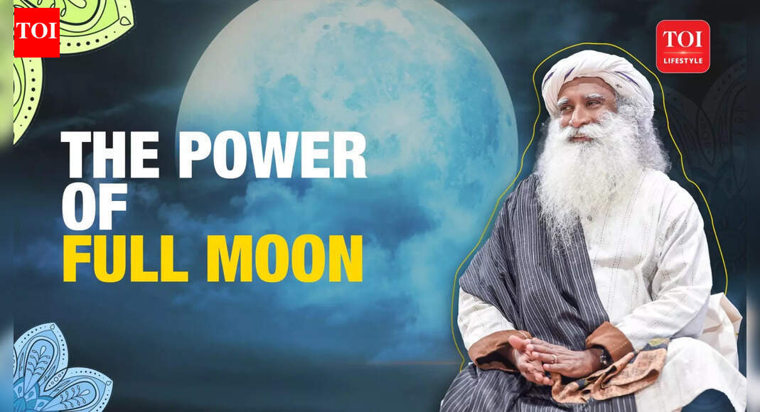The Full Moon Effect And How It Enhances Your Energy: Sadhguru Speaks