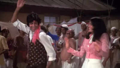 Zeenat Aman recalls memories on ‘Khaike Paan Banaraswala’ with Amitabh Bachchan; new Don Ranveer Singh reacts: ‘The quantity of paan Mr Bachchan consumed…’ | Hindi Movie News