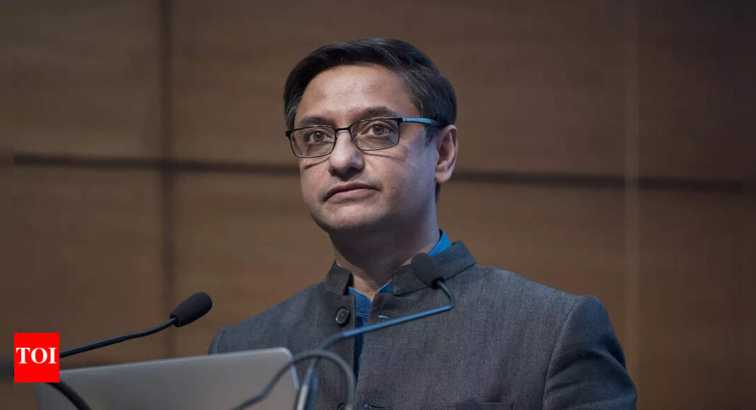 ‘Government can cut down on 80-150 of its agencies’