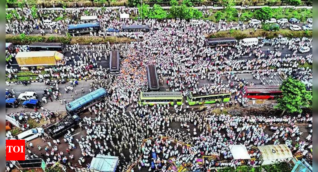 Lingayat quota stir turns violent in Karnataka, 50 hurt