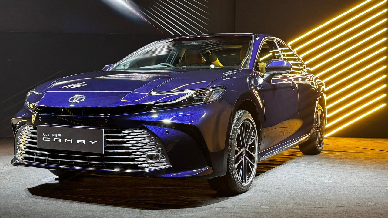 New Toyota Camry launched in India at 48 lakh: 25 kmpl efficiency, ADAS and  more - The Times of India