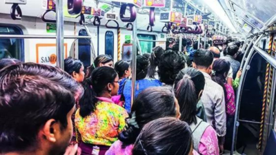 Rajasthan youth falls on Kolkata metro tracks, says he was pushed; cops probe overcrowding