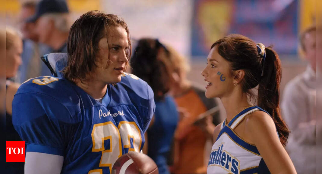 Friday Night Lights reboots 13 years after the hit show's grand finale(00)