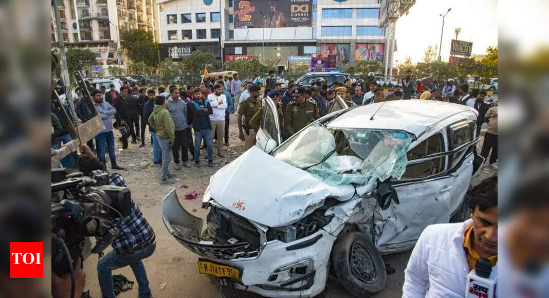 Taxi driver who crashed into CM’s convoy dies in hospital | Jaipur News ...
