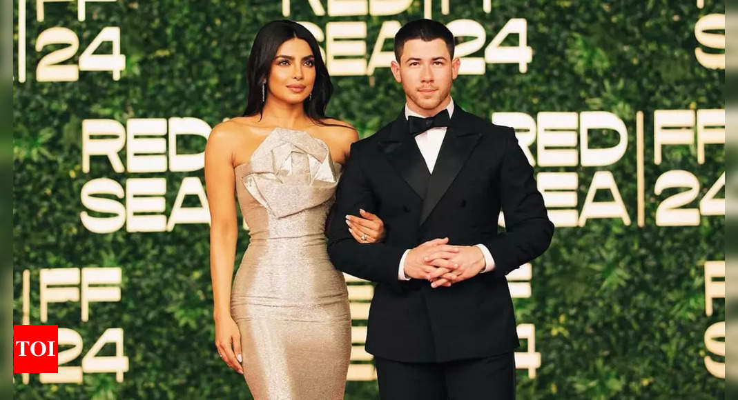 Priyanka Chopra plays Disney Princess and Nick Jonas proves to be her Prince Charming in Jeddah – Times of India