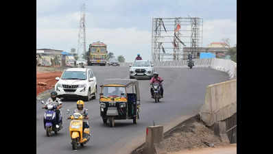 Flyover over NH-16 in Hanspal to open in Jan: Gadkari