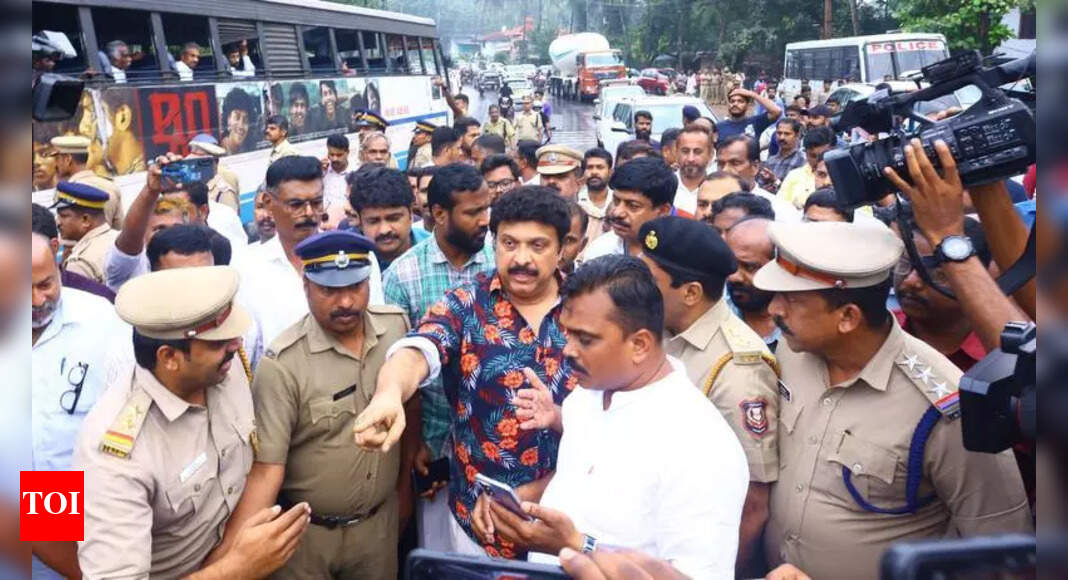 Minister drives car at accident site | Kochi News - Times of India