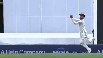 Virat Kohli gestures 'keep quiet' to Gabba crowd after a sharp catch - Watch