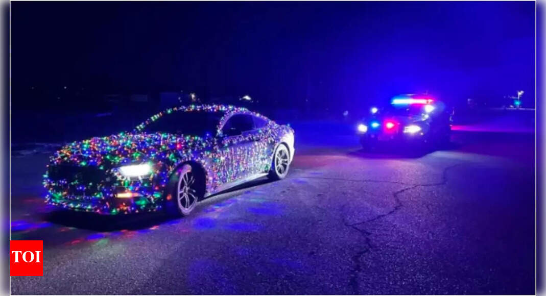 Christmas lights on cars: Is it legal in US? Police stop Ford Mustang driver in Wyoming