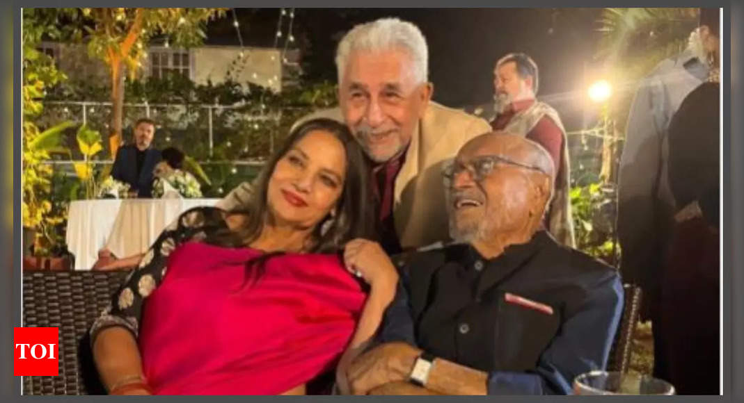 Shabana Azmi shares photo with her ‘favourite actor’ Naseeruddin Shah: ‘Why aren’t more people casting us together?’ | – Times of India