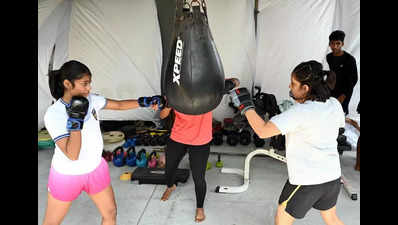 Women step into MMA cage