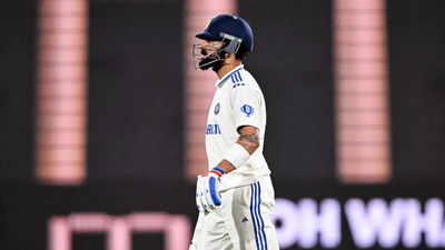 'Forget your favourite shot for 20 balls': Ex-cricketer to Virat Kohli