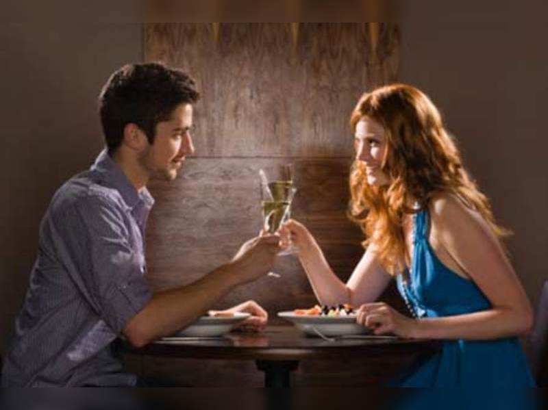 Foods To Avoid On Your First Date Times Of India