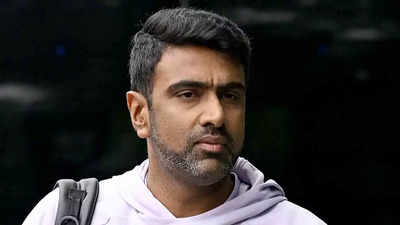 'Ashwin started his career as a batsman...': Muralitharan hails India off-spinner