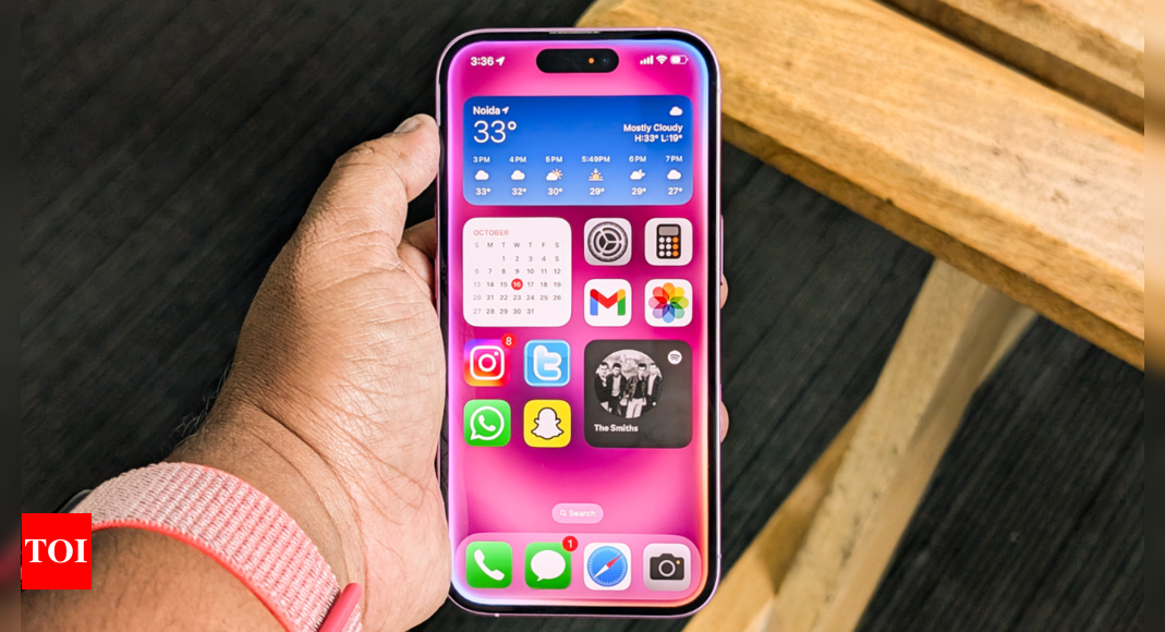 Wants access to phone calls, photos, more; Apple warns iPhone users in its fight with Facebook and Instagram – Times of India