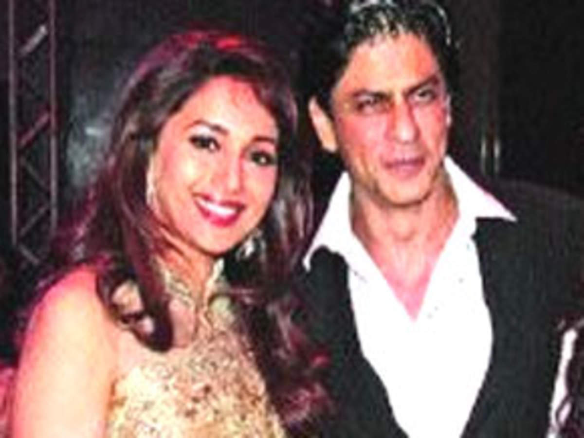 Madhuri Dixit requests SRK to quit smoking