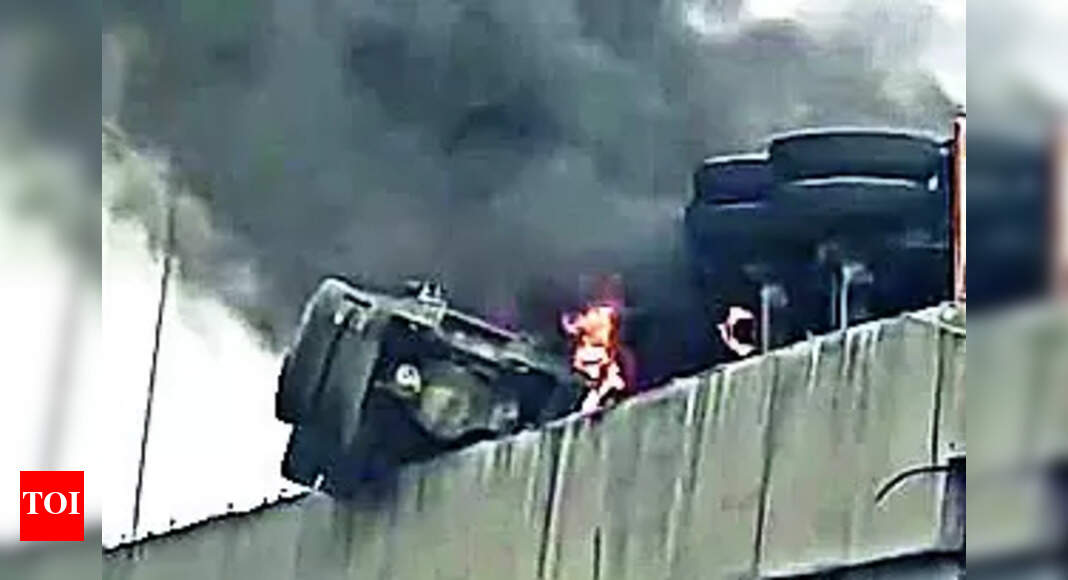 Man burnt to death as truck overturns | Ludhiana News - Times of India