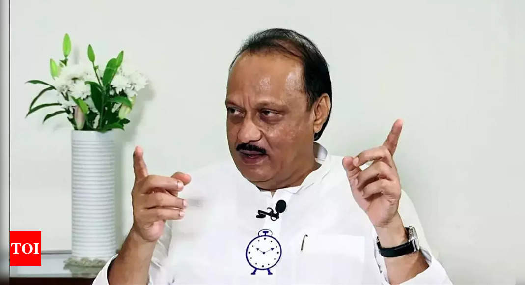 Winter Session: BJP, Shiv Sena legislators visit RSS Smruti Mandir; Ajit Pawar absent