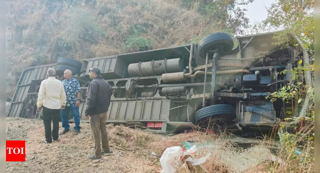 5 killed, 27 injured after bus ferrying wedding guests topples in Raigad's Tamhini ghat