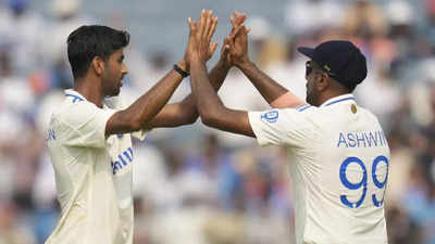 'Thuppakiya pudinga Washi': R Ashwin passes the baton to Washington Sundar