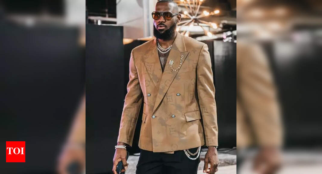 LeBron James Sets New NBA Minutes Record as Lakers Defeat Kings